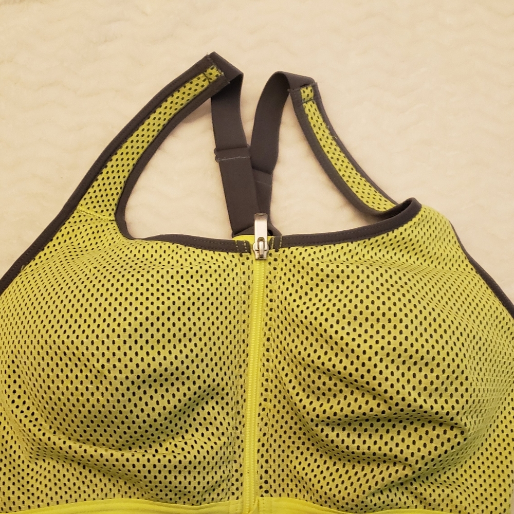 VSX sports bra size34D